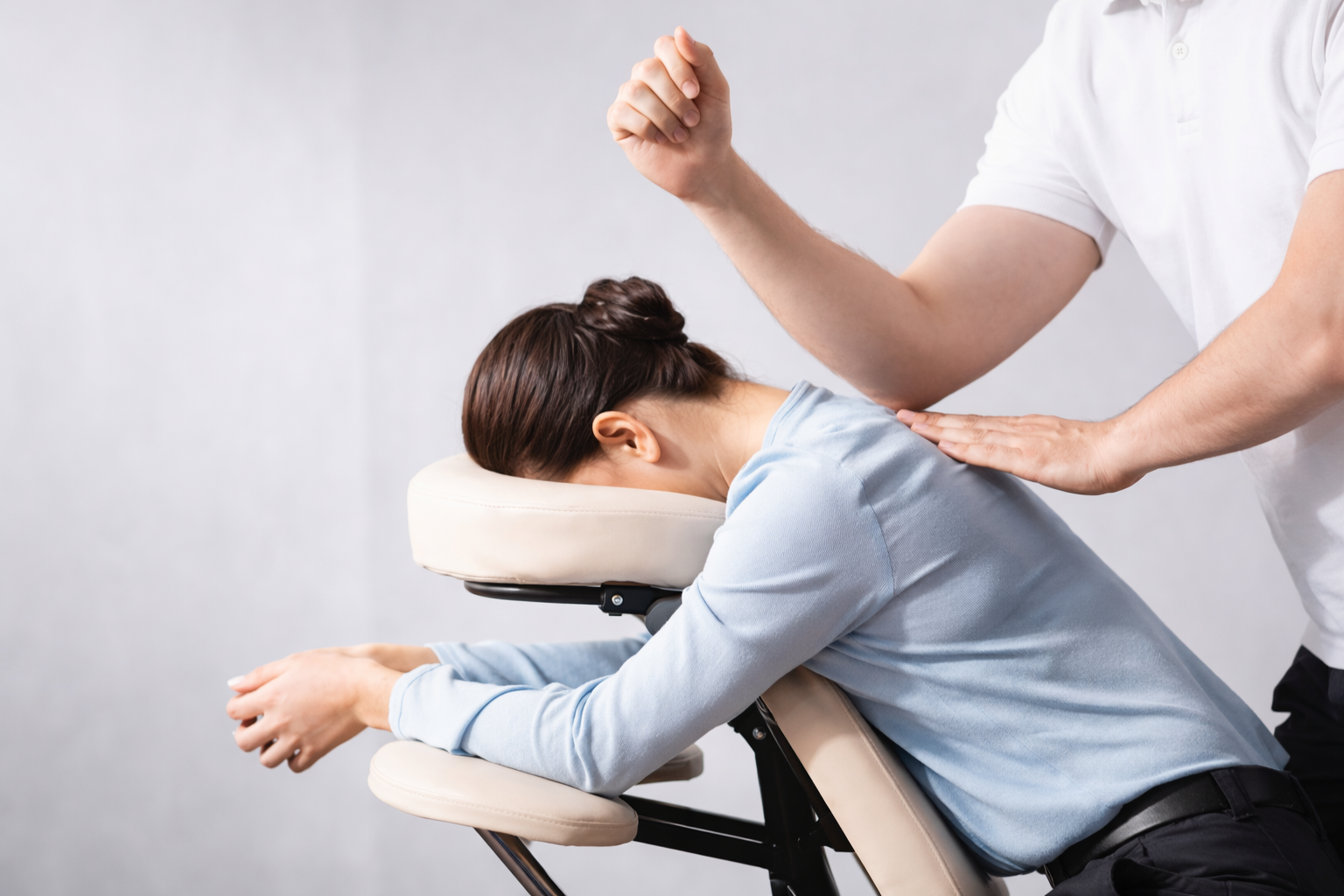 Desk worker experiencing a 15-minute reset